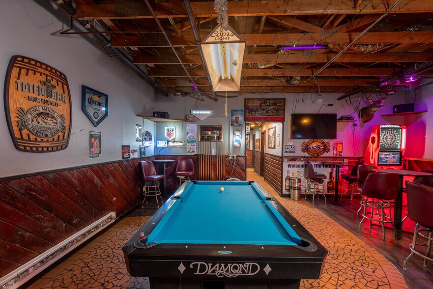 More Photos Of 314-316 Front St, Ketchikan Specialty For Sale