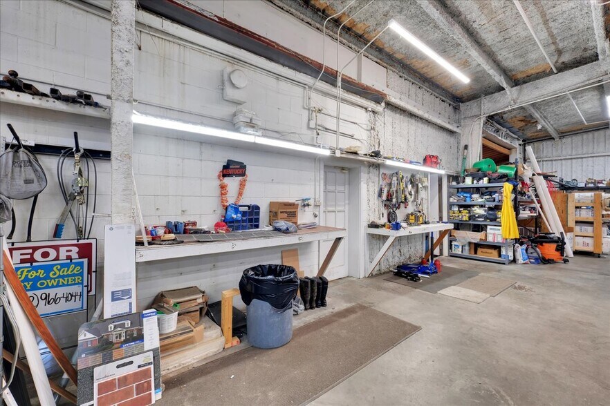More Photos Of 1518 Petunia Ave, Louisville Warehouse For Sale