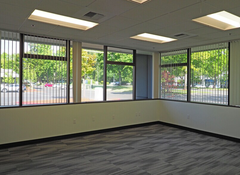 More Photos Of 1119 SW 7th St, Renton Office For Sale