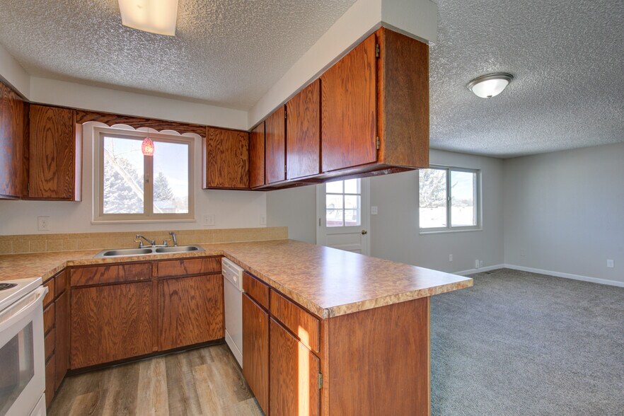 More Photos Of 1331 Merl Pl, Longmont Apartments For Sale