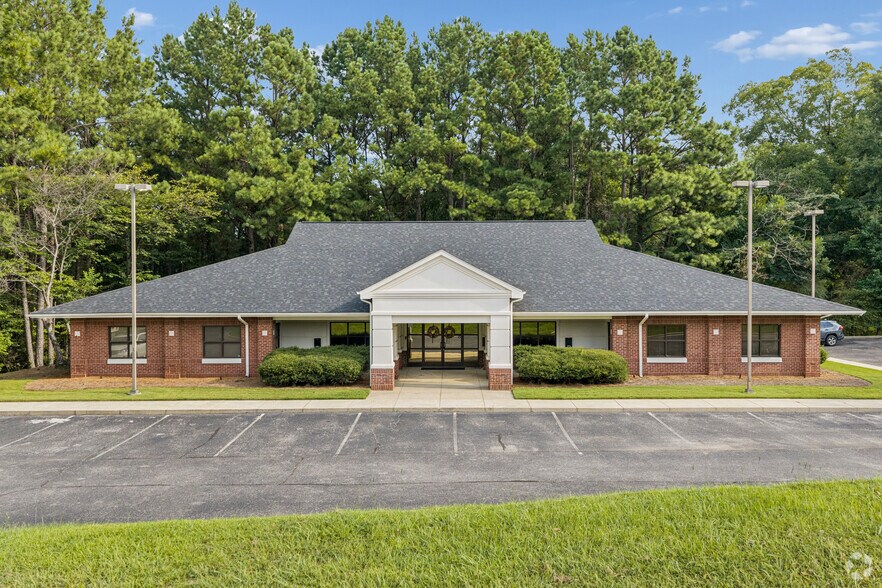 Primary Photo Of 3603 Pine Ln, Bessemer Office For Lease