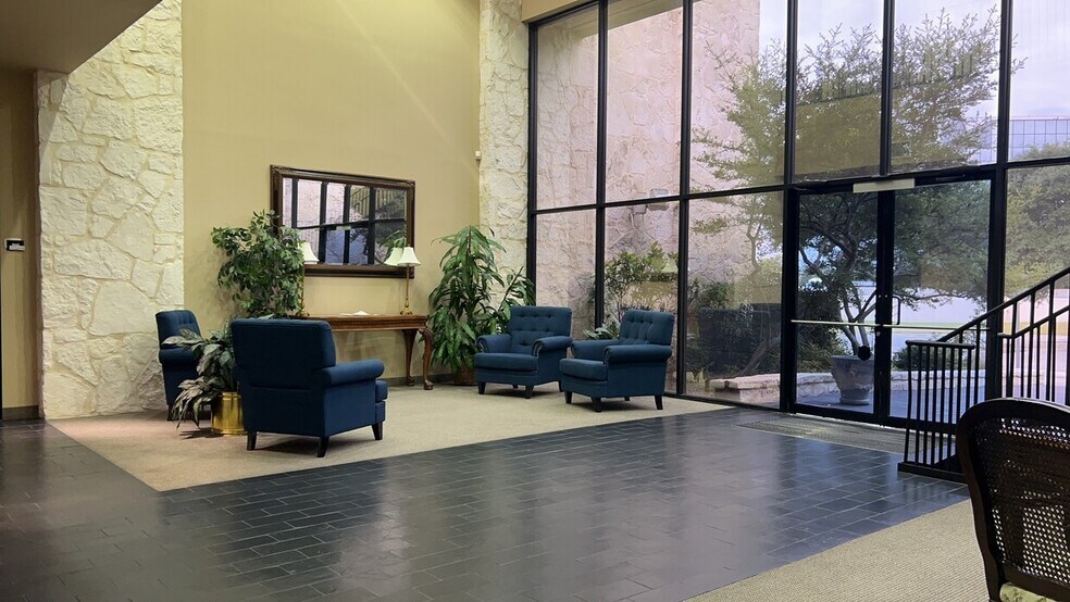 More Photos Of 14310 Northbrook Dr, San Antonio Office For Lease
