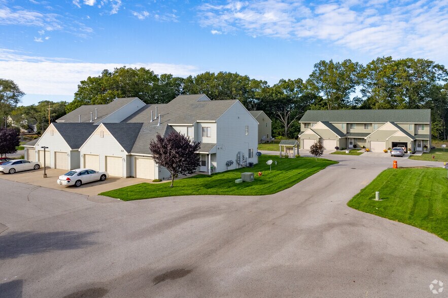 More Photos Of 816 Marquette Ave, Muskegon Apartments For Sale