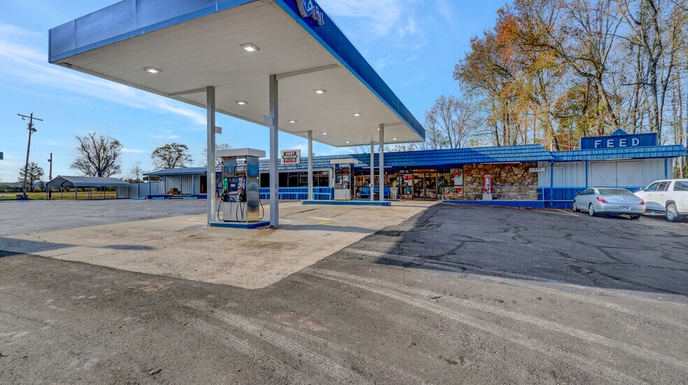 More Photos Of 7781 Highway 167 S, Sheridan Convenience Store For Lease