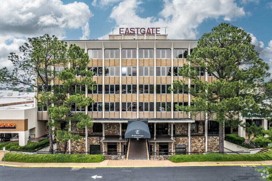 More Photos Of 5118-5130 Park Ave, Memphis Office For Lease
