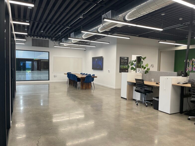 More Photos Of 18-36 Thomas, Irvine Warehouse For Lease