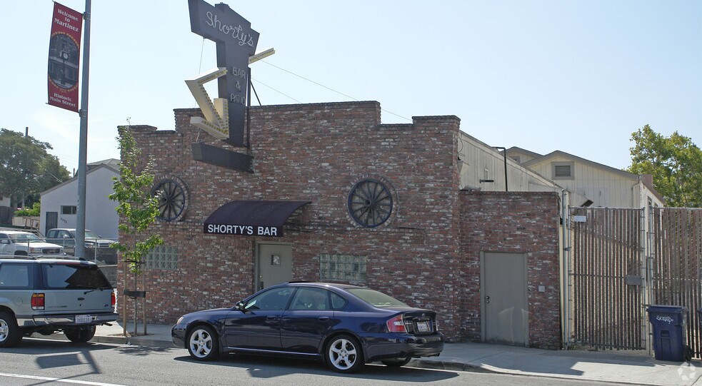 Primary Photo Of 2368 Pacheco Blvd, Martinez Storefront Retail Office For Sale