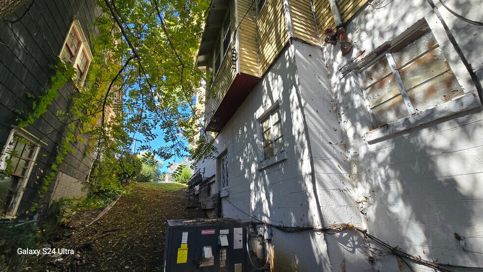 More Photos Of 1412-1418 Armstrong Ave, Knoxville Apartments For Sale