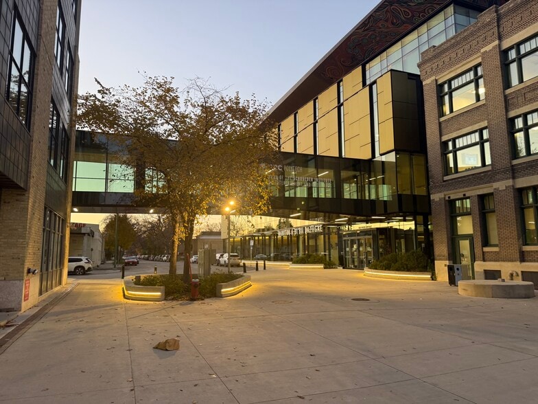 More Photos Of 330 Elgin Av, Winnipeg Industrial For Sale