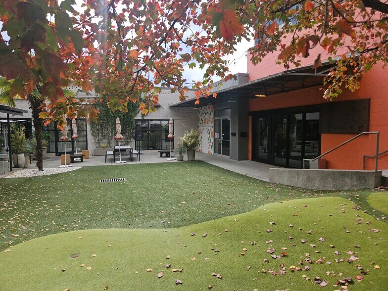 Primary Photo Of 914 Howell Mill Rd NW, Atlanta Office For Lease