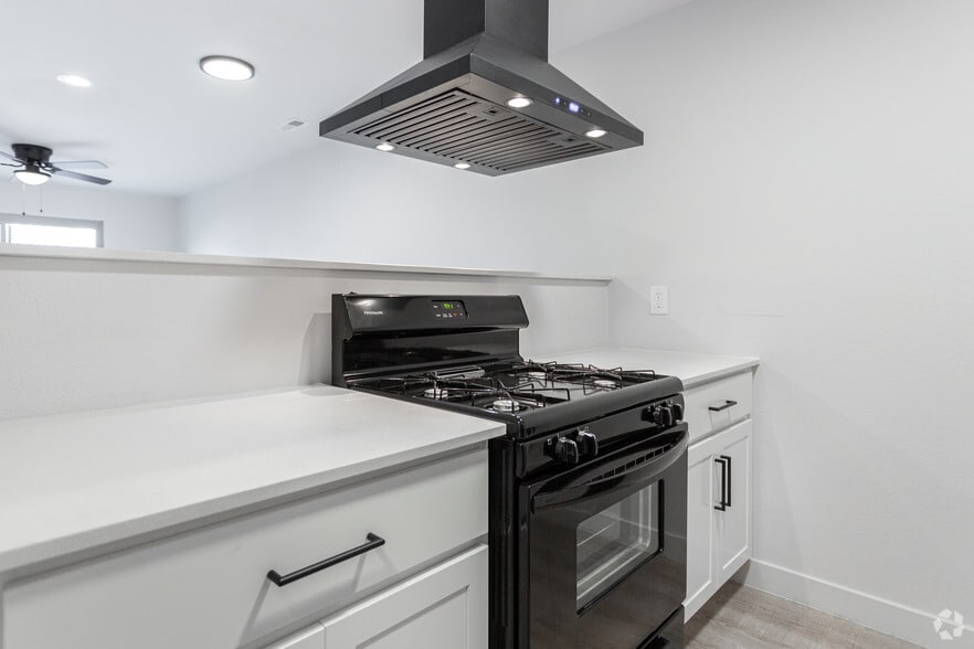 More Photos Of 107 N B St, Salt Lake City Apartments For Sale