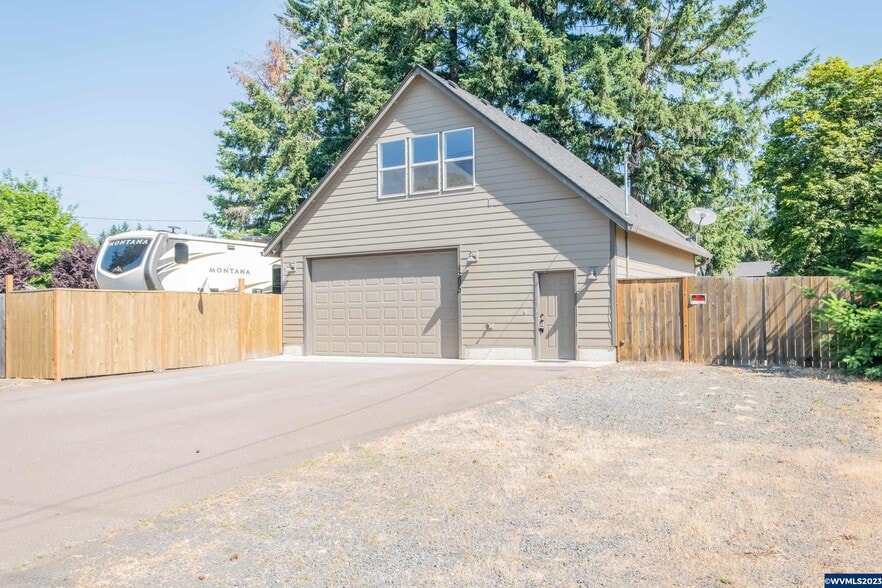 More Photos Of 4206 Main St, Sweet Home Auto Repair For Sale