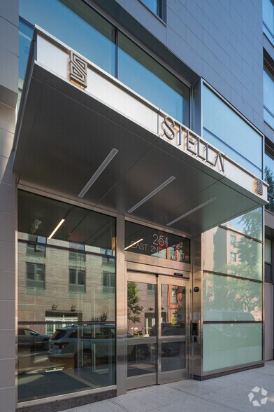 More Photos Of 350 E Houston St, New York Apartments For Lease