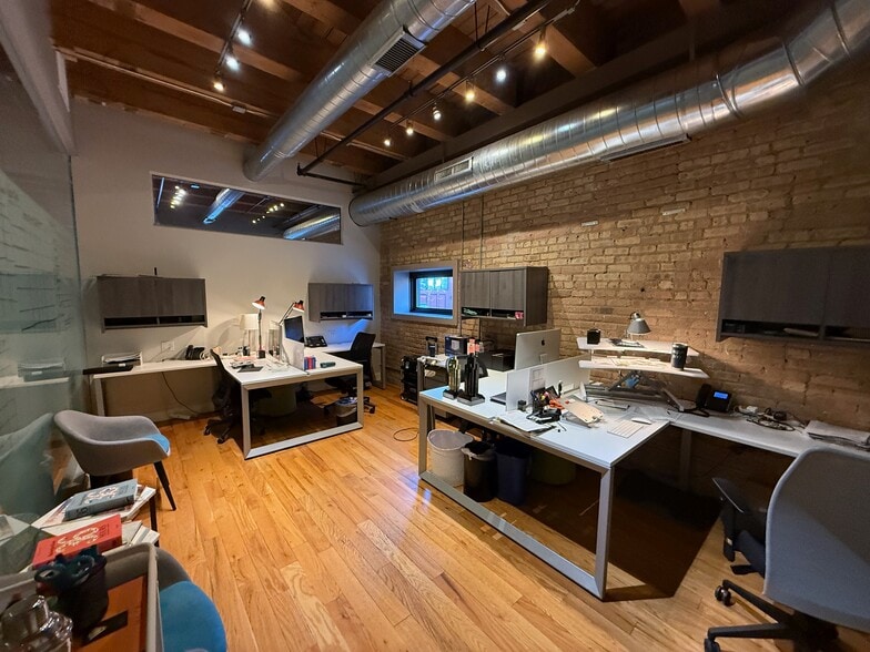 More Photos Of 106 N Aberdeen St, Chicago Office Residential For Sale