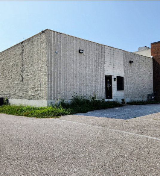 Primary Photo Of 200-202 Rock Industrial Park Dr, Bridgeton Warehouse For Lease