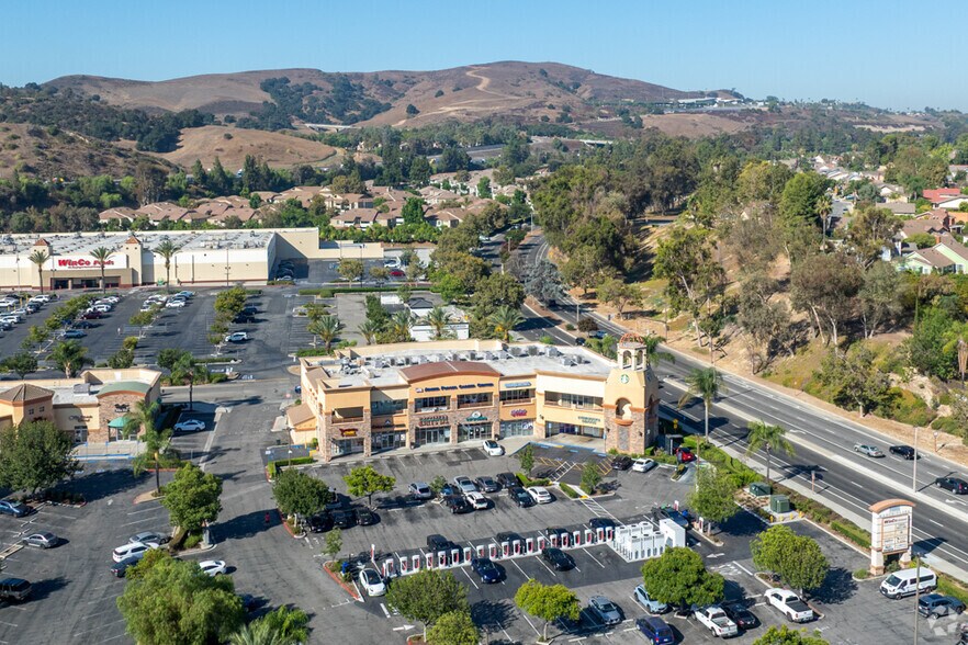 More Photos Of 68 Rio Rancho Rd, Pomona Storefront For Lease