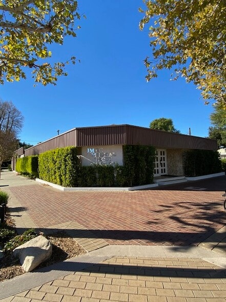 Primary Photo Of 24237 Main St, Santa Clarita Medical For Sale