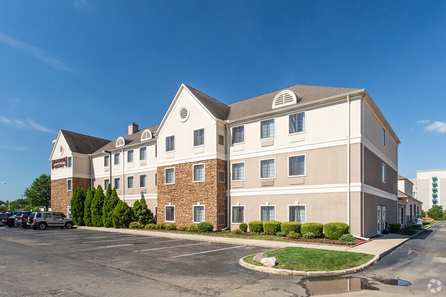 More Photos Of 2890 Airport Dr, Columbus Hotel For Sale