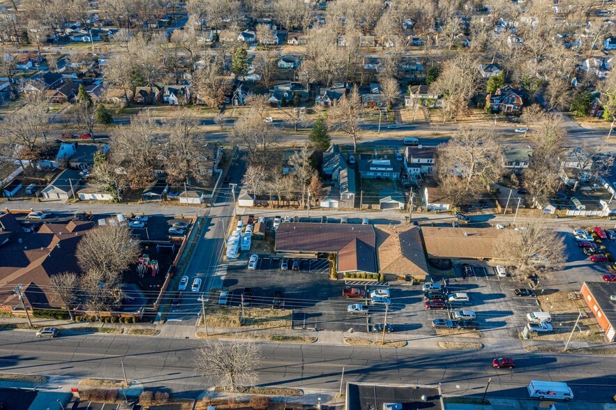 More Photos Of 2535 Broadway St, Paducah Office For Lease