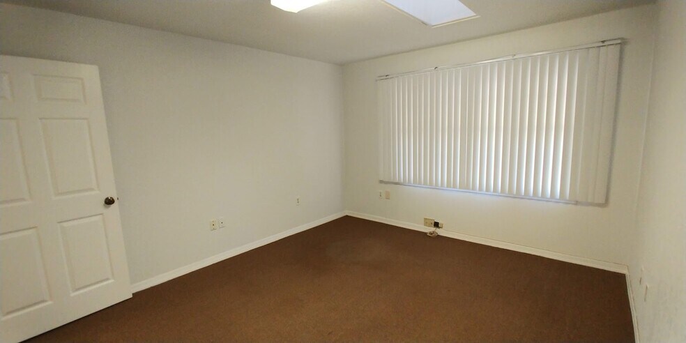 More Photos Of 4107 Neptune Rd, Saint Cloud Office For Sale