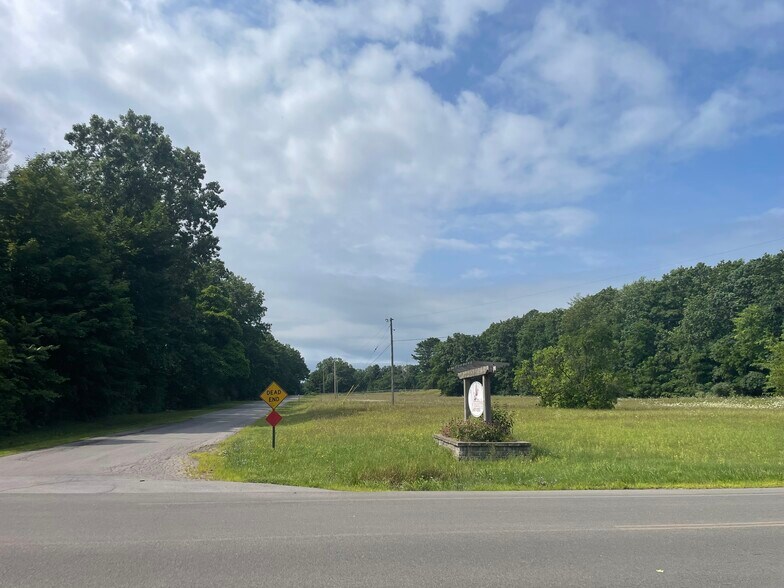 More Photos Of 52 Nestle Dr, Fulton Lodge Meeting Hall For Sale
