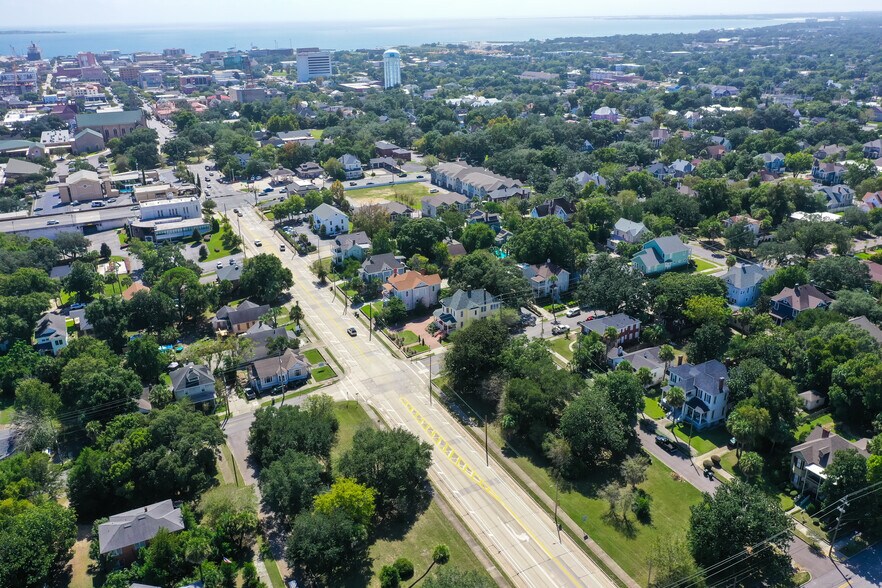 More Photos Of 921 N Palafox St, Pensacola Office For Sale