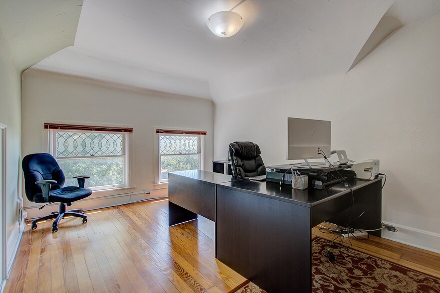 More Photos Of 1601 Vine St, Denver Office For Sale