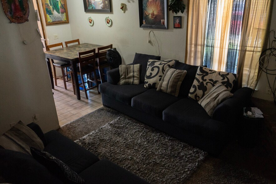 More Photos Of 1491-1499 Bellevue Rd, Atwater Apartments For Sale