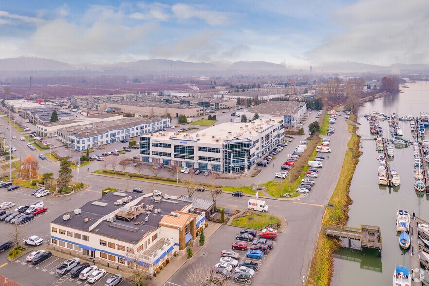 More Photos Of 6900 Graybar Rd, Richmond Light Distribution For Lease