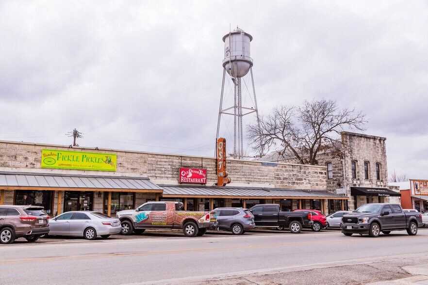 More Photos Of 311 Main St, Bandera Restaurant For Sale