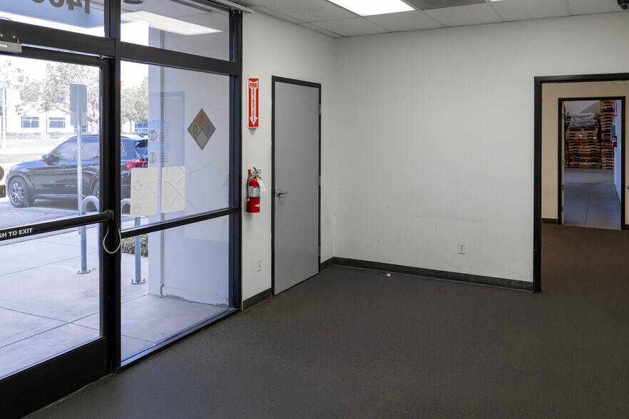 More Photos Of 1400 Pacific Ave, Oxnard Manufacturing For Lease