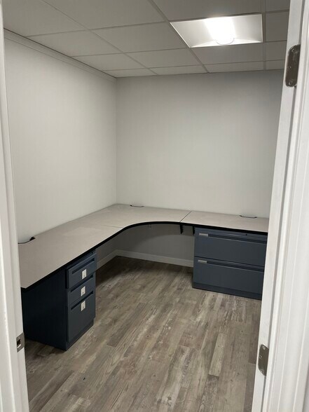 More Photos Of 38 Milton Rd, Rochester Manufacturing For Lease