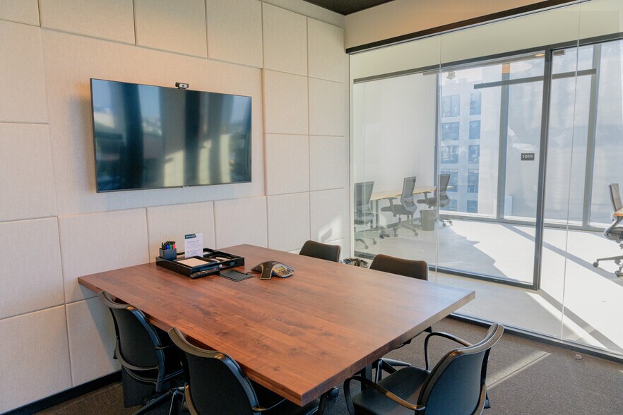 More Photos Of 252 NW 29th St, Miami Coworking Space
