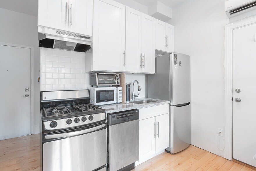 More Photos Of 2020 Locust St, Philadelphia Apartments For Sale