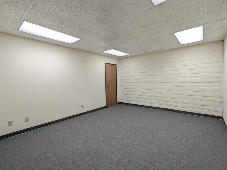 More Photos Of 10880 Thienes Ave, South El Monte Warehouse For Lease