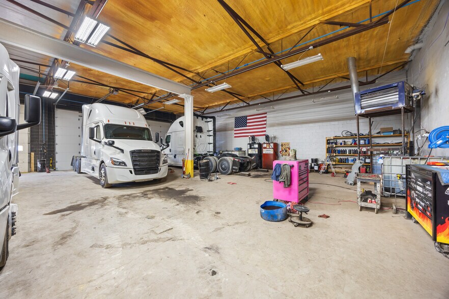 More Photos Of 406 N Union St, Dwight Truck Terminal For Sale