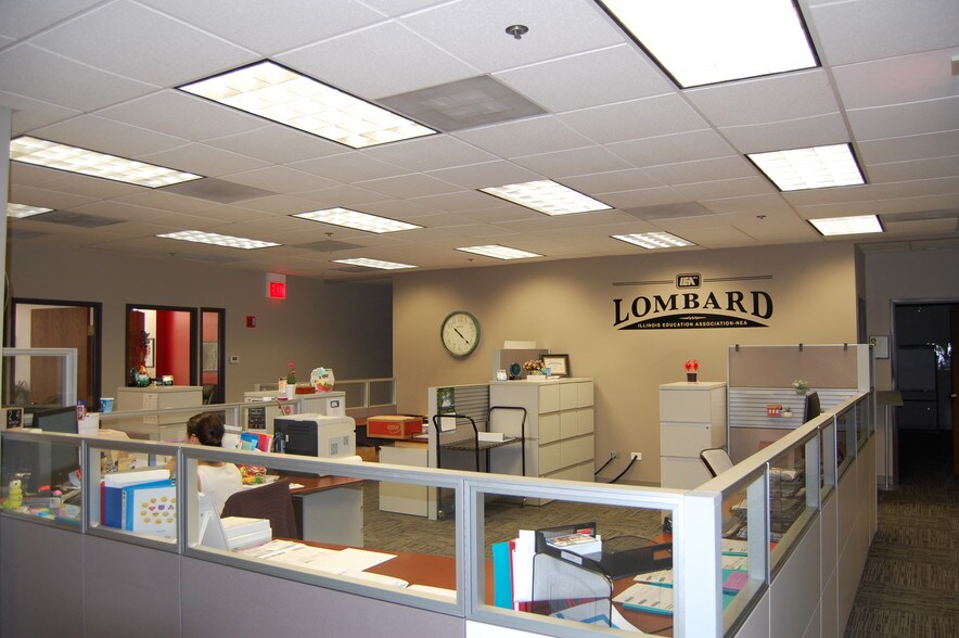 More Photos Of 530 E 22nd St, Lombard Office For Sale