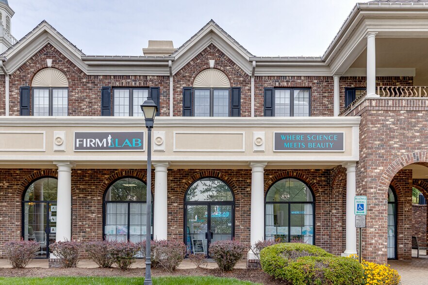 More Photos Of 102-112 Town Center Dr, Warren Office For Lease