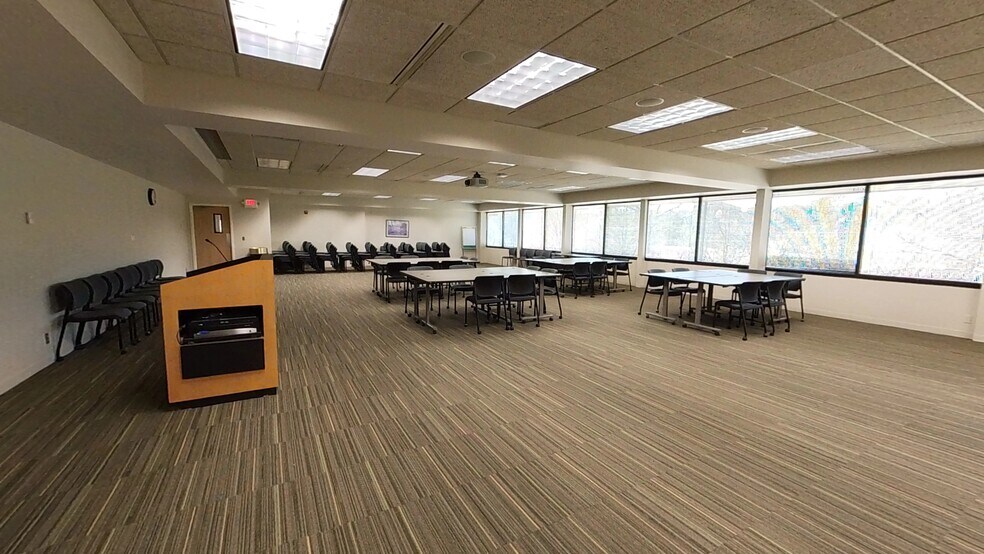 More Photos Of 2000 Bluffs Dr, Lawrence Office For Lease