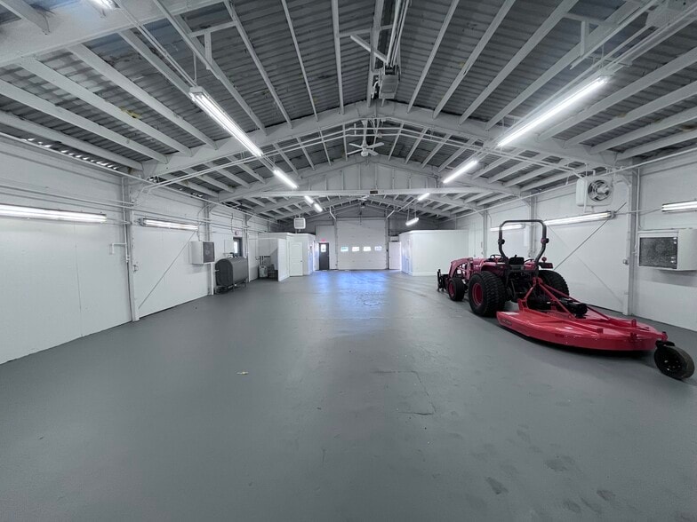 More Photos Of 2 Danville Rd, Plaistow Industrial For Lease