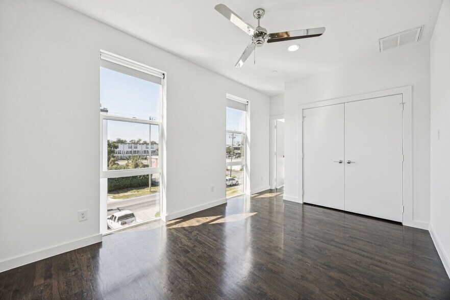 More Photos Of 4901 Live Oak St, Dallas Apartments For Sale