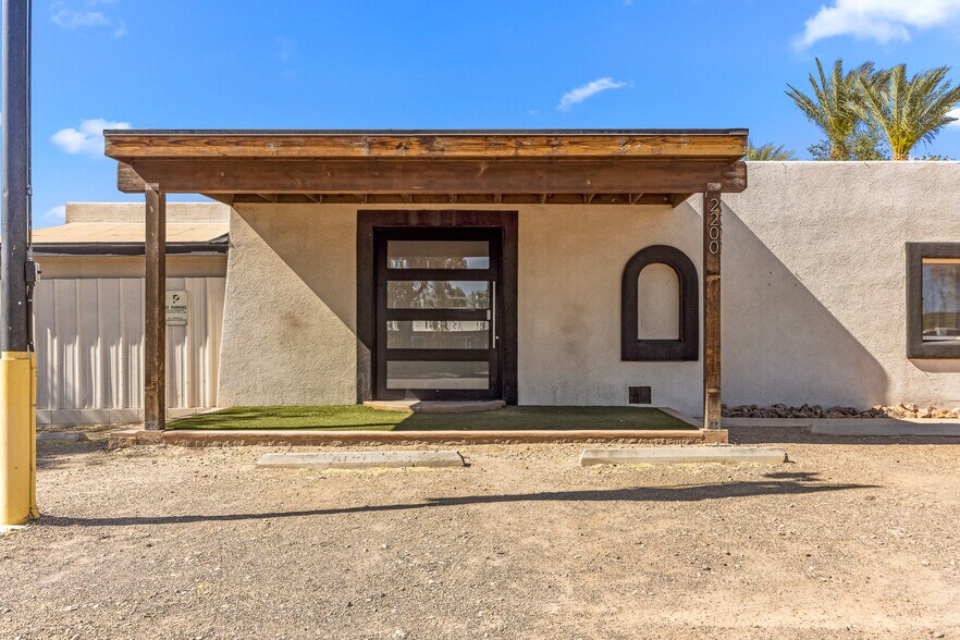 More Photos Of 2200 La Osa st, Tucson Light Distribution For Lease