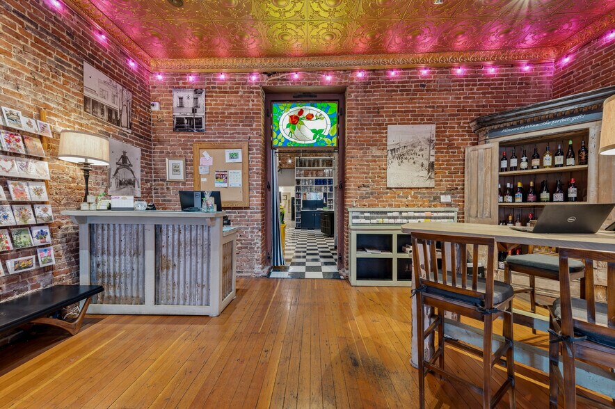 More Photos Of 102 W Main St, Grass Valley General Retail For Sale