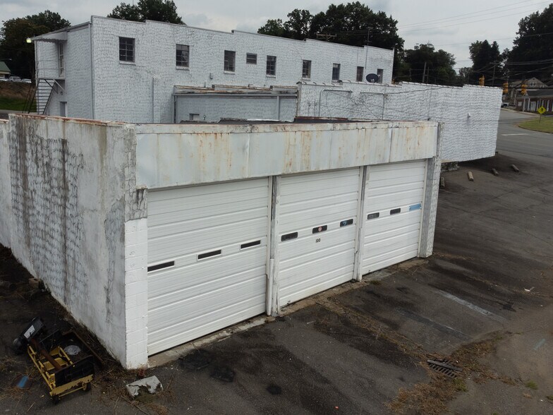 More Photos Of 105-109 Winston Rd, Jonesville Storefront For Sale