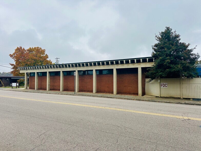 More Photos Of 200 W Fairview Ave, Johnson City Office For Sale