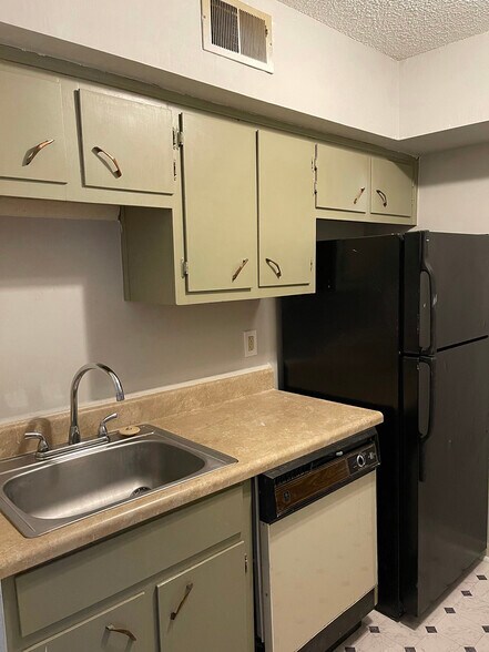 More Photos Of 1401 Carson Rd, Birmingham Multifamily For Sale