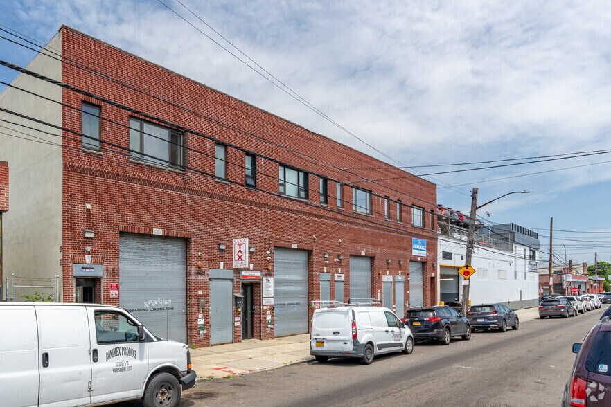 More Photos Of 3718 57th St, Woodside Distribution For Sale