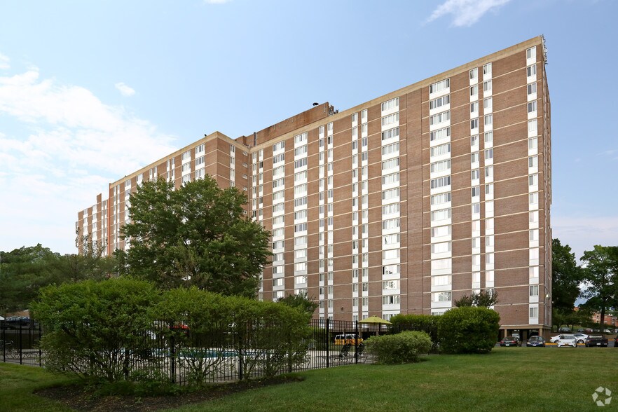 Primary Photo Of 3901 Suitland Rd, Suitland Apartments For Sale