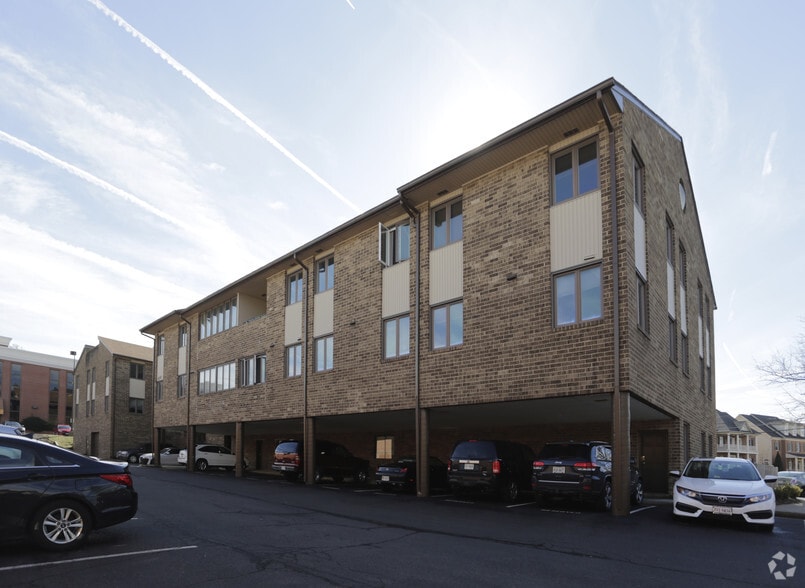 More Photos Of 2915-2917 Hunter Mill Rd, Oakton Medical For Sale