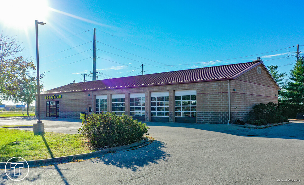 Primary Photo Of 5636 Hedge Lane Ter, Shawnee Auto Repair For Sale